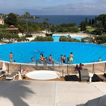 Cap Esterel Magnifique T3 아파트 *